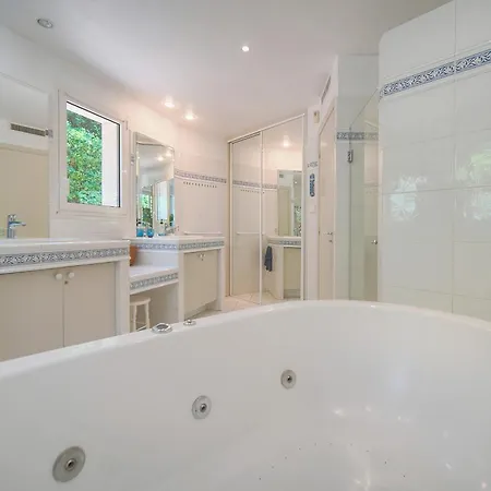 Frgk Claude Juan-les-pins Luxury With Pool & Ultra-fast Wi-fi *