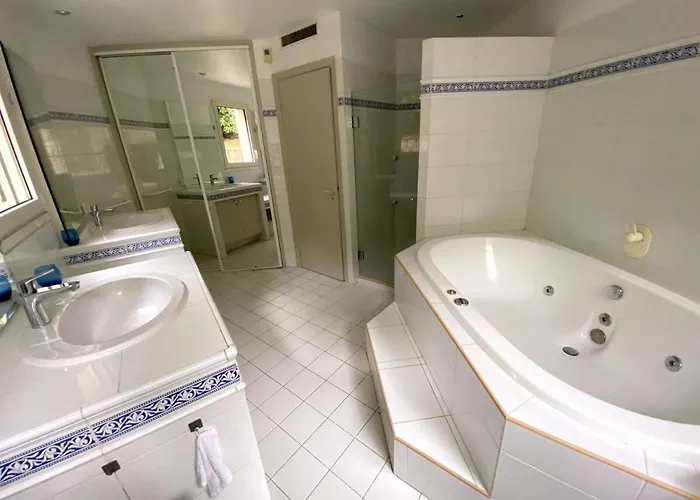 Frgk Claude Juan-les-pins Luxury With Pool & Ultra-fast Wi-fi Villa Antibes